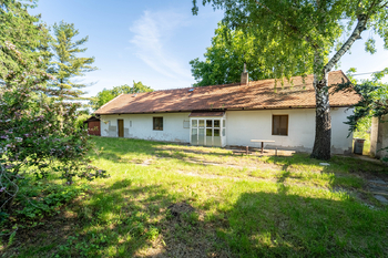 Pohled na dům a zahradu - Prodej domu 94 m², Křečhoř