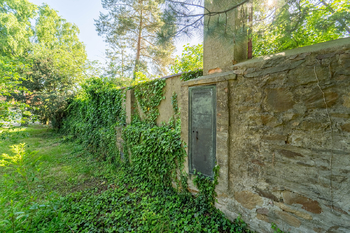 Pohled na zahradu - Prodej domu 94 m², Křečhoř