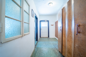 Vstupní chodba - Prodej domu 94 m², Křečhoř