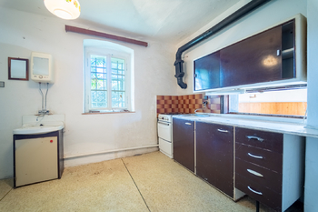 Samostatná kuchyně - Prodej domu 94 m², Křečhoř