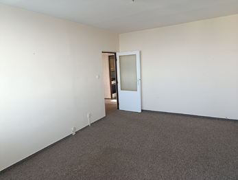 pokoj 1 - Prodej bytu 3+1 v osobním vlastnictví 63 m², Litvínov