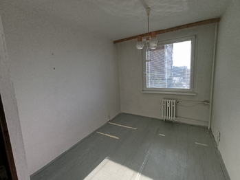 pokoj 2 - Prodej bytu 3+1 v osobním vlastnictví 63 m², Litvínov