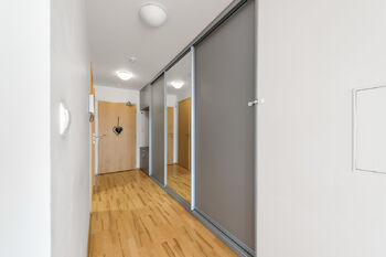 Pronájem bytu 2+kk v osobním vlastnictví 70 m², Praha 3 - Žižkov