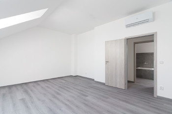 Prodej bytu 3+kk v osobním vlastnictví 66 m², Skorkov