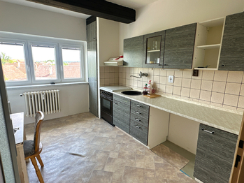 Prodej bytu 3+1 v osobním vlastnictví 75 m², Mezholezy