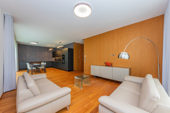 Prodej bytu 5+kk v osobním vlastnictví 176 m², Praha 4 - Braník