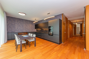 Prodej bytu 5+kk v osobním vlastnictví 176 m², Praha 4 - Braník