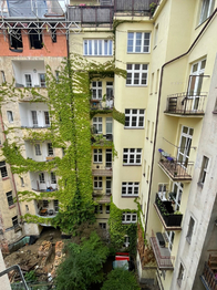 vnitroblok - Pronájem bytu 2+kk v osobním vlastnictví 53 m², Praha 3 - Žižkov
