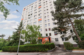 revitalizovaný panelový dům - Prodej bytu 3+kk v družstevním vlastnictví 65 m², Praha 4 - Modřany