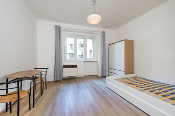 Pronájem bytu 1+kk v osobním vlastnictví 27 m², Praha 8 - Libeň