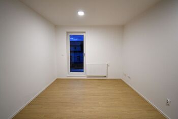 POKOJ - Pronájem bytu 1+kk v osobním vlastnictví 38 m², České Budějovice