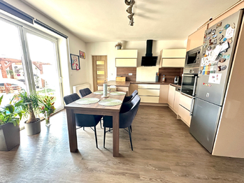Prodej domu 192 m², Hodějice