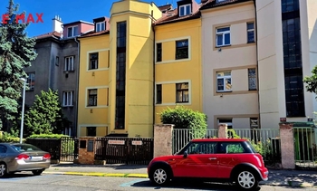 Pronájem bytu 1+1 v osobním vlastnictví 47 m², Praha 5 - Smíchov