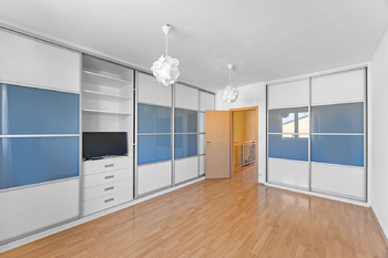 Prodej bytu 3+kk v osobním vlastnictví 94 m², Horoměřice