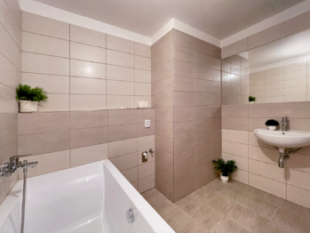 Pronájem bytu 4+kk v družstevním vlastnictví 75 m², České Budějovice