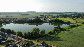 Prodej pozemku 1191 m², Dříteň