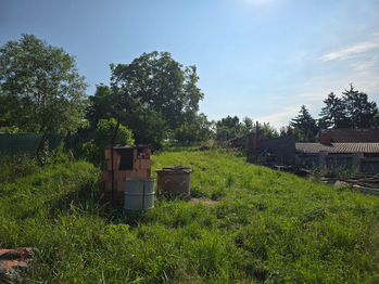 Prodej pozemku 1428 m², Viničné Šumice
