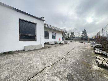 Prodej výrobních prostor 600 m², Pardubice