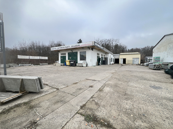 Prodej výrobních prostor 600 m², Pardubice