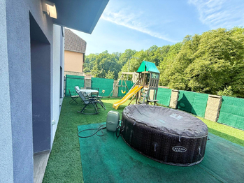 Prodej domu 300 m², Bílina