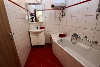 Prodej domu 178 m², Jedomělice