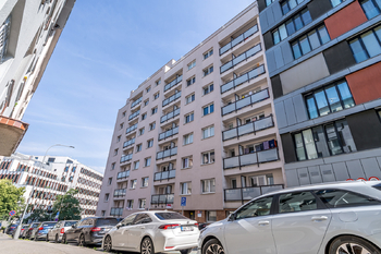 Prodej bytu 2+kk v osobním vlastnictví 40 m², Praha 4 - Michle