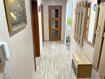 Vstupní hala - Prodej bytu 3+1 v družstevním vlastnictví 99 m², Praha 9 - Černý Most
