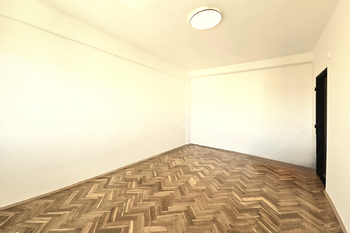 pokoj - Pronájem bytu 1+1 v družstevním vlastnictví 33 m², Praha 9 - Libeň