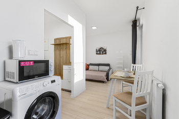Prodej bytu 1+kk v osobním vlastnictví 23 m², Praha 9 - Vysočany