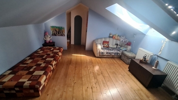 Pohled do pokoje v podkroví domu - Prodej domu 160 m², Příbram