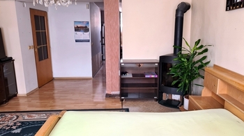 V domě jsou krbová kamna - Prodej domu 160 m², Příbram