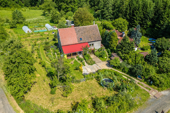 Prodej domu 200 m², Černousy