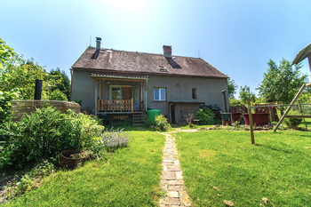 Prodej domu 200 m², Černousy
