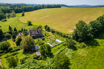 Prodej domu 200 m², Černousy