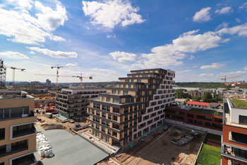 Výhled z terasy - Pronájem bytu 2+kk v osobním vlastnictví 62 m², Praha 9 - Hloubětín