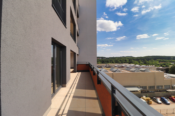 Terasa - Pronájem bytu 2+kk v osobním vlastnictví 62 m², Praha 9 - Hloubětín