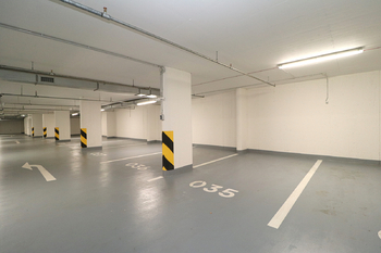 Parkovací stání - Pronájem bytu 2+kk v osobním vlastnictví 62 m², Praha 9 - Hloubětín