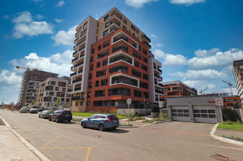 Bytový dům - Pronájem bytu 2+kk v osobním vlastnictví 62 m², Praha 9 - Hloubětín 