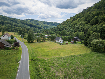 výhled na hory - Prodej pozemku 2174 m², Vernířovice