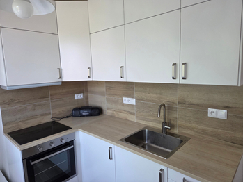 Pronájem bytu 2+1 v osobním vlastnictví 55 m², Pardubice