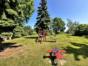 Prodej pozemku 783 m², Zvoleněves