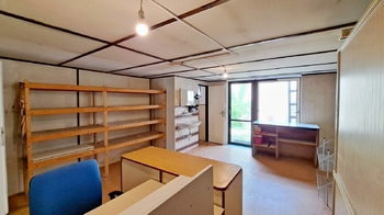 Prodej obchodních prostor 66 m², Borovany