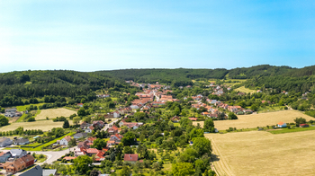 pohled na obec - Prodej pozemku 1083 m², Sentice