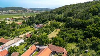 pohled z dronu foto 4 - Prodej pozemku 1083 m², Sentice