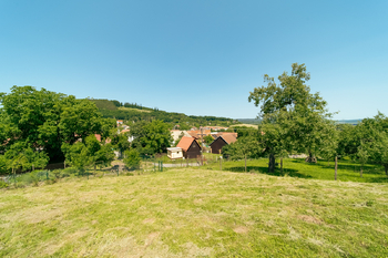 výhled z pozemku foto 2 - Prodej pozemku 1083 m², Sentice