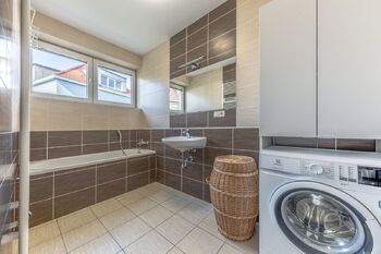 Pronájem bytu 4+kk v osobním vlastnictví 100 m², Praha 10 - Vršovice