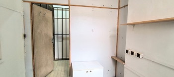 Pronájem obchodních prostor 144 m², Praha 8 - Kobylisy