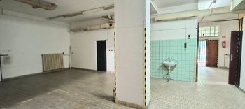 Pronájem obchodních prostor 144 m², Praha 8 - Kobylisy