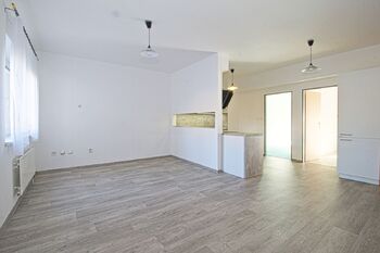 obývací pokoj - Pronájem bytu 3+kk v osobním vlastnictví 100 m², Plzeň