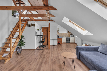 Prodej bytu 1+kk v osobním vlastnictví 45 m², Hradec Králové
